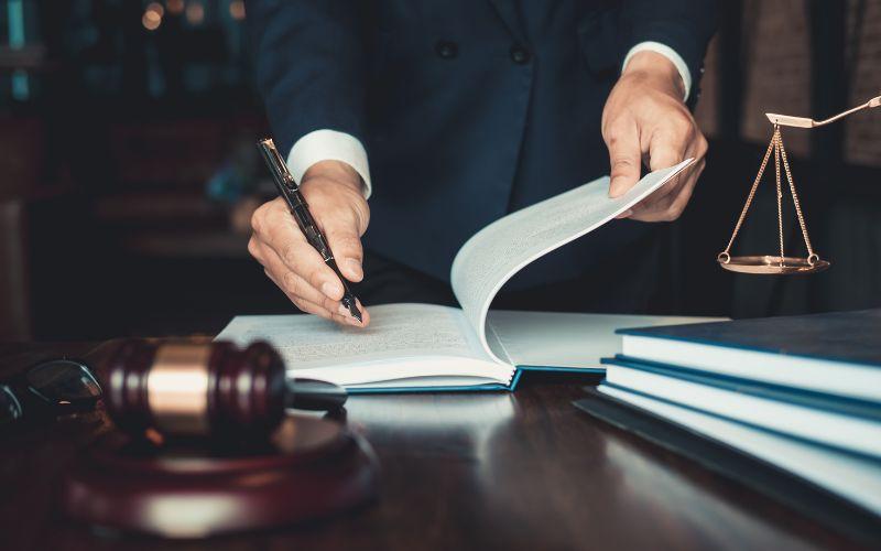 Ad cautelam: Qué significa esta EXPRESIÓN JURÍDICA