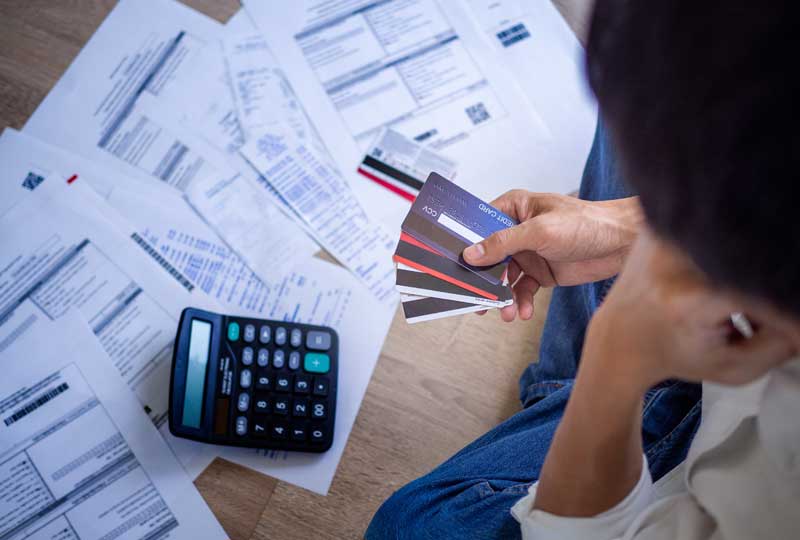 CÓMO DECLARARSE INSOLVENTE Guía para Superar deudas