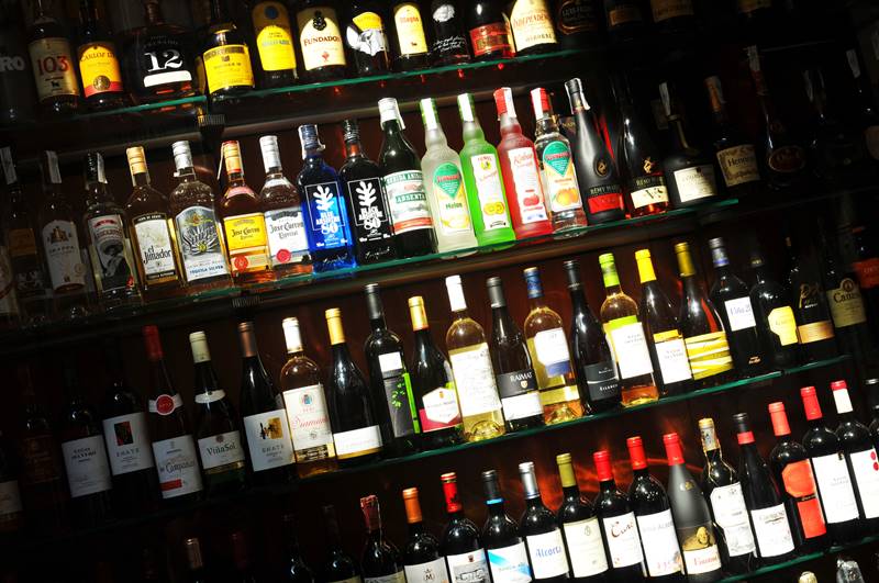 Conoces la normativa sobre bebidas alcohólicas en España