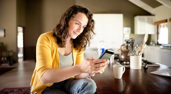 CONTACTO LEGÁLITAS: TELÉFONO, CHAT Y ATENCIÓN GRATUITA