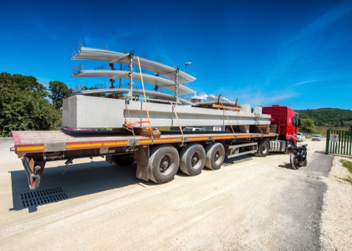 Cuáles son las claves y beneficios del transporte de materiales de construcción