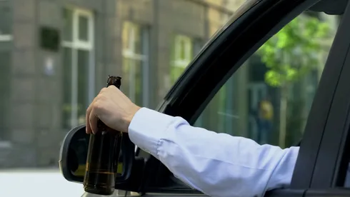 Cuáles son las consecuencias legales de conducir bajo alcohol