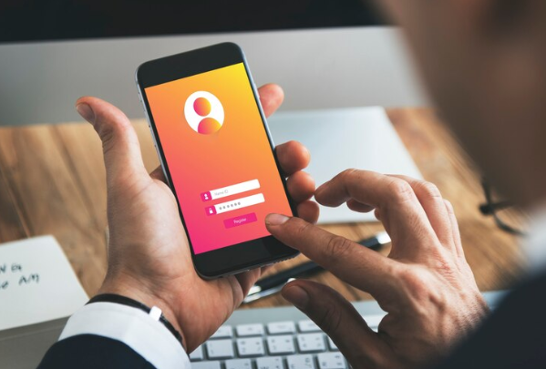 Cuánto tiempo de cárcel por incitación al odio en redes sociales