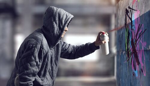 Cumple el Vandalismo en Graffiti con Multas y Consecuencias