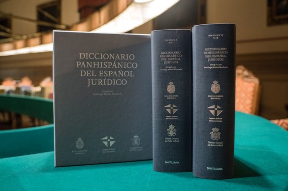 Diccionario de DERECHOS y TÉRMINOS JURÍDICOS Esenciales