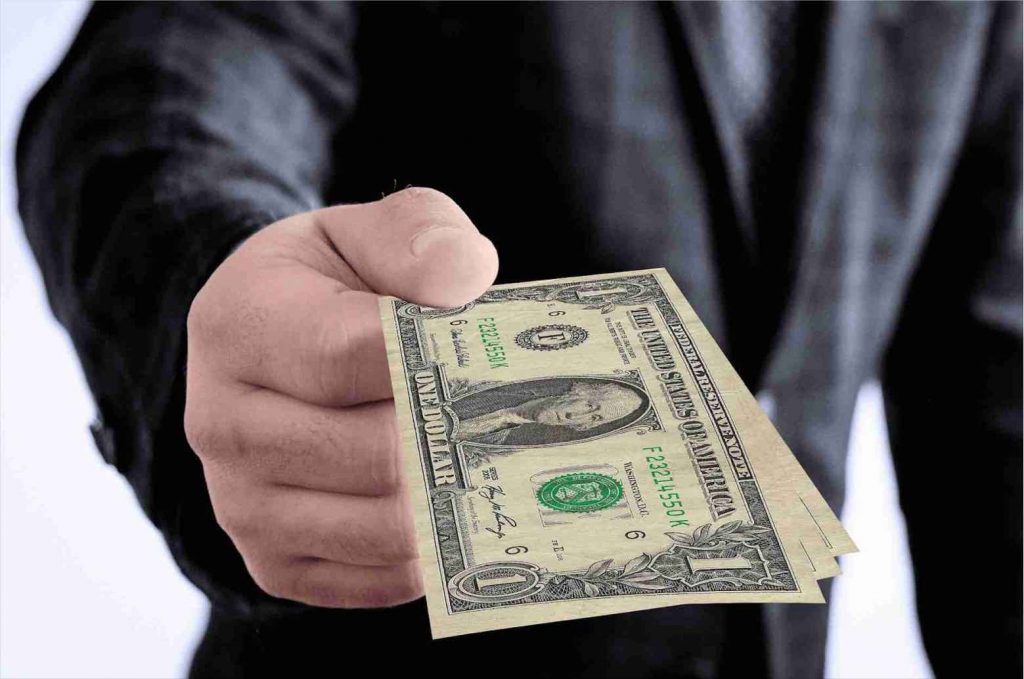 Donación en España: TIPOS, CÓDIGO CIVIL y EJEMPLOS Clave