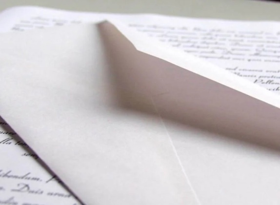 Es delito abrir correspondencia ajena o ajena sin autorización