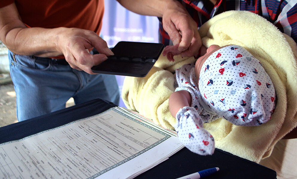 Es delito no registrar a un hijo en México