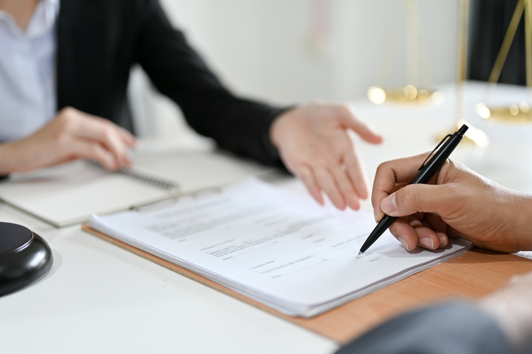 Es OBLIGATORIO REGISTRAR un Contrato de Alquiler de Local