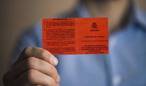 Es posible utilizar una tarjeta roja caducada para trabajar