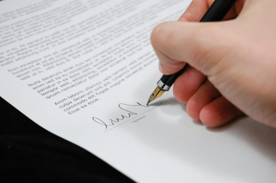 Es VÁLIDO un CONTRATO de ARRENDAMIENTO sin NOTARIO