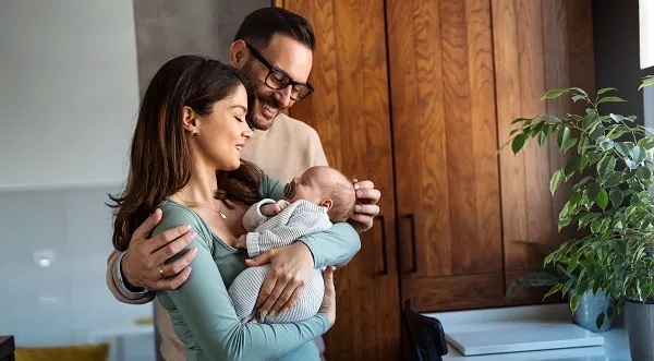 Puedo elegir cualquier nombre para mi hijo en España