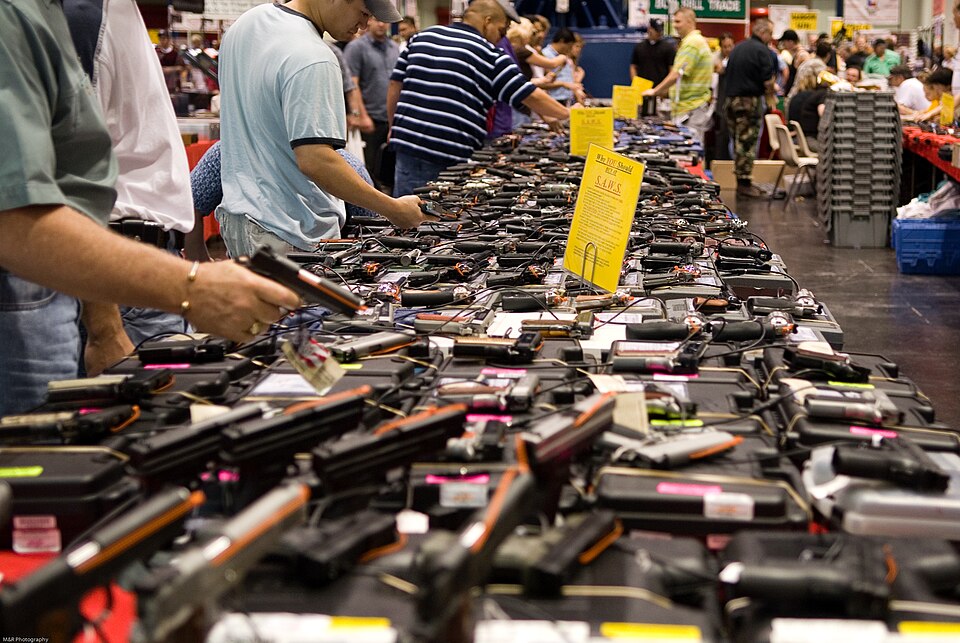 Qué contempla el Código Penal sobre tenencia ilegal de armas en España 2026