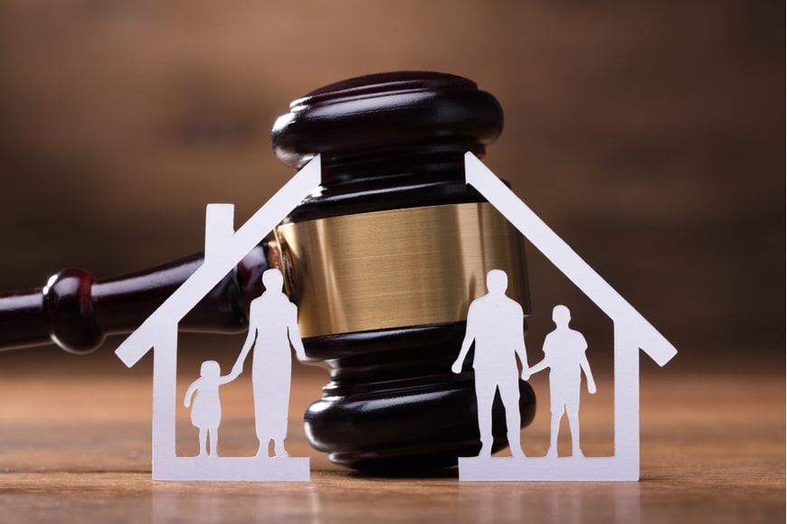 Quién tiene derecho a quedarse en la casa tras un divorcio