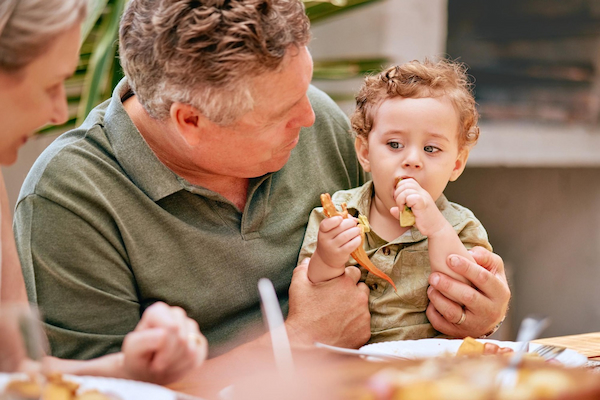 Se puede reclamar pensión de alimentos a los abuelos si el padre no paga