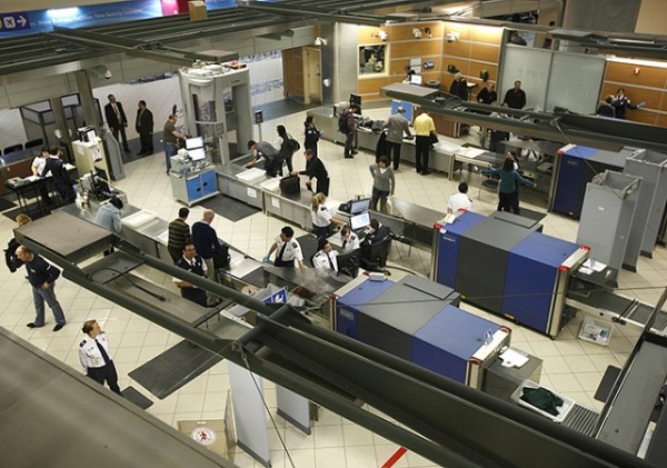 Seguridad en aeropuertos: CONTROL Y VALOR en cada viaje