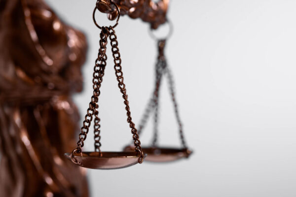 Si gano un juicio, quién se encarga de pagar a mi abogado